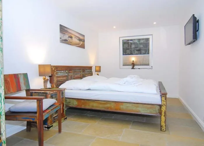 Lokkich Hues * Westerland